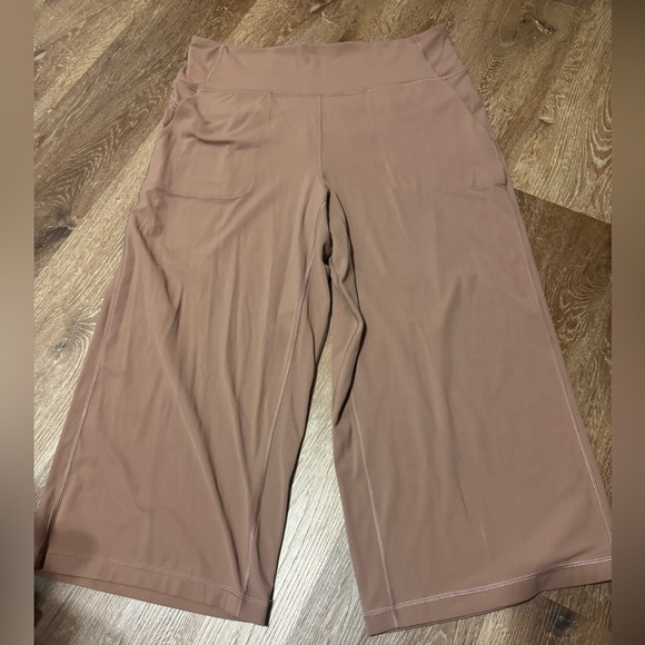 Lululemon Align Wide Leg Super-High-Rise Crop *23" - Picture 5 of 8